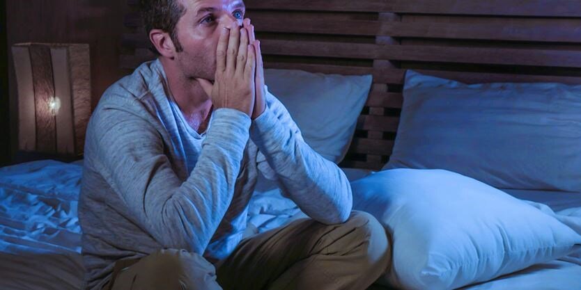 چرا شب ها بیشتر دچار اضطراب می شویم؟