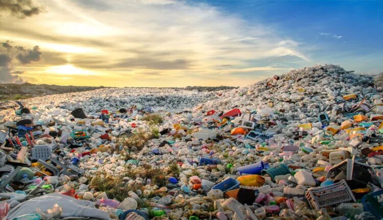 زباله های پلاستیکی معادل وزن دوسوم جمعیت جهان !