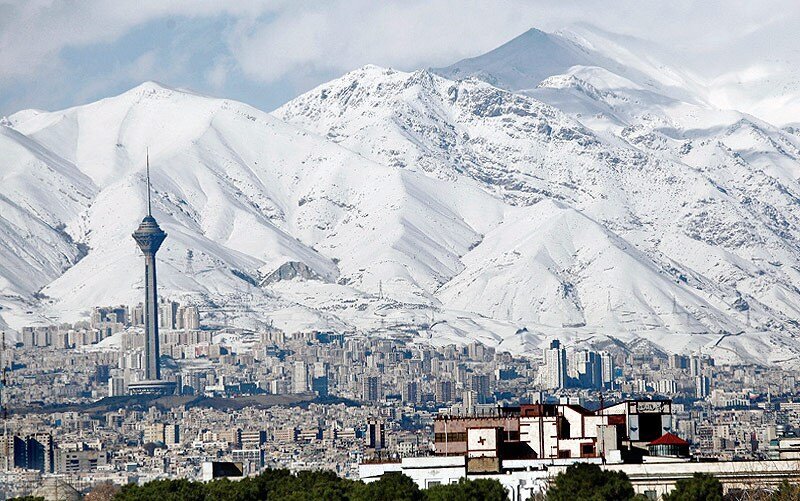 هوای «قابل قبول» تهران در ۲۲ بهمن