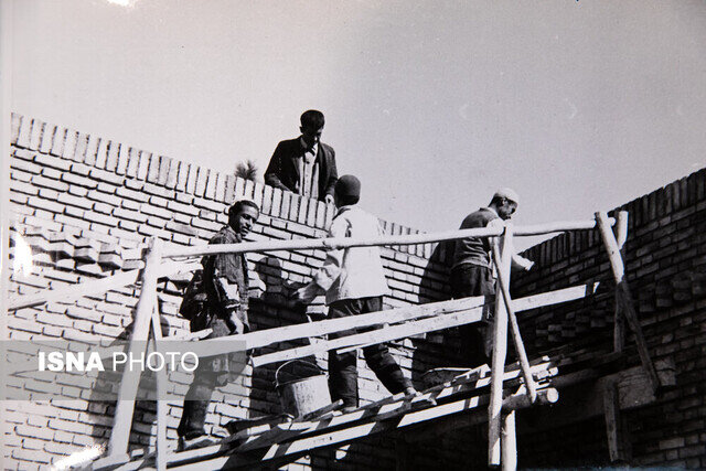 خاطرات یک قرنِ "باغ اطلسی قجری"؛ از آنفلوآنزای اسپانیایی تا کارِستان در کرونا + عکس