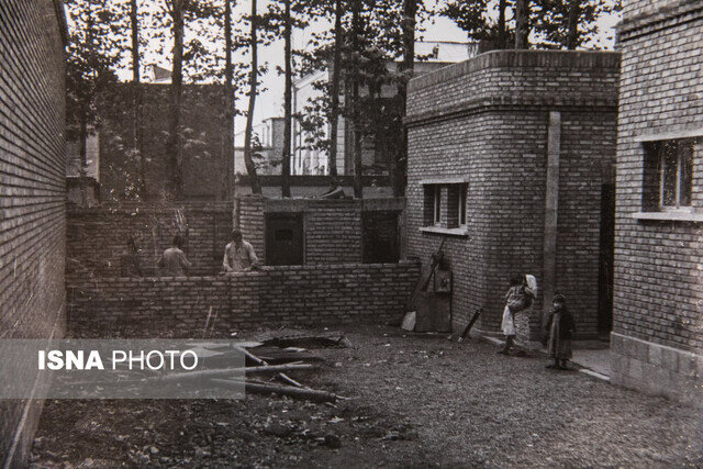 خاطرات یک قرنِ "باغ اطلسی قجری"؛ از آنفلوآنزای اسپانیایی تا کارِستان در کرونا + عکس