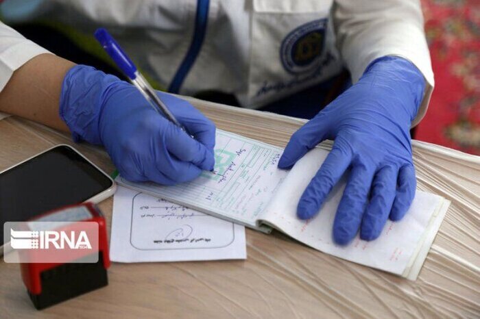 پرداخت ۶۰درصد هزینههای سلامت از جیب مردم/ بار افزایش تعرفه پزشکان بر دوش مردم یا بیمهها؟