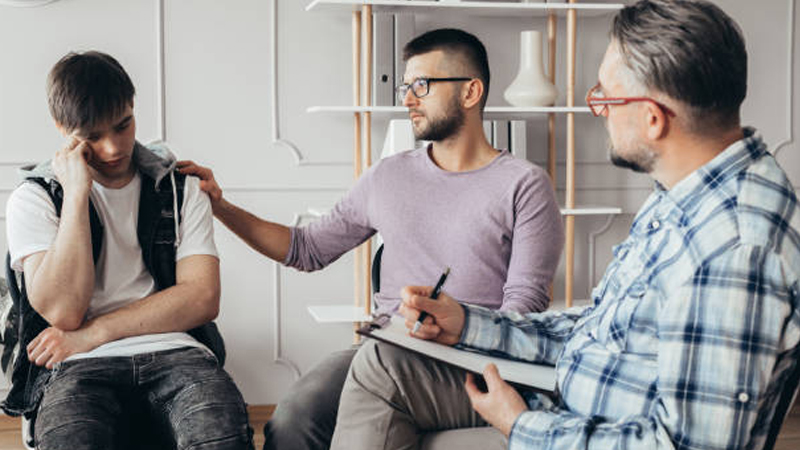 10 دلیل برای مراجعه به مشاور خانواده