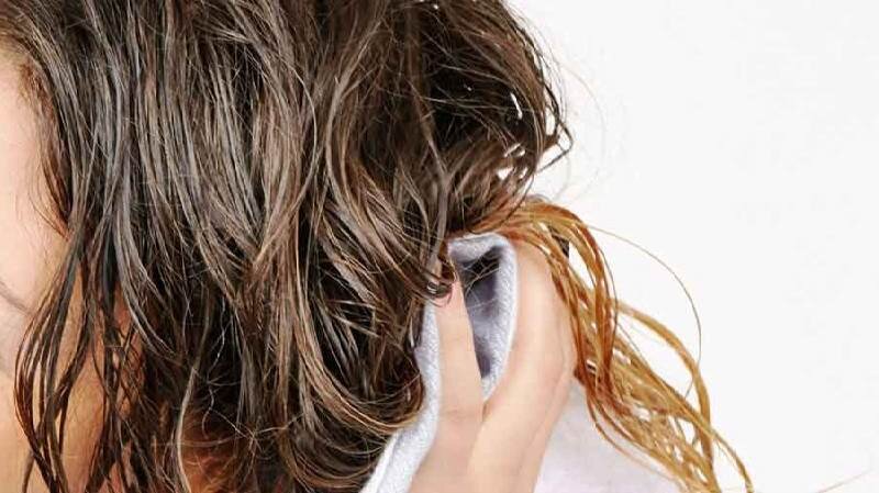 8 اشتباهی که درباره موها مرتکب می شوید 
