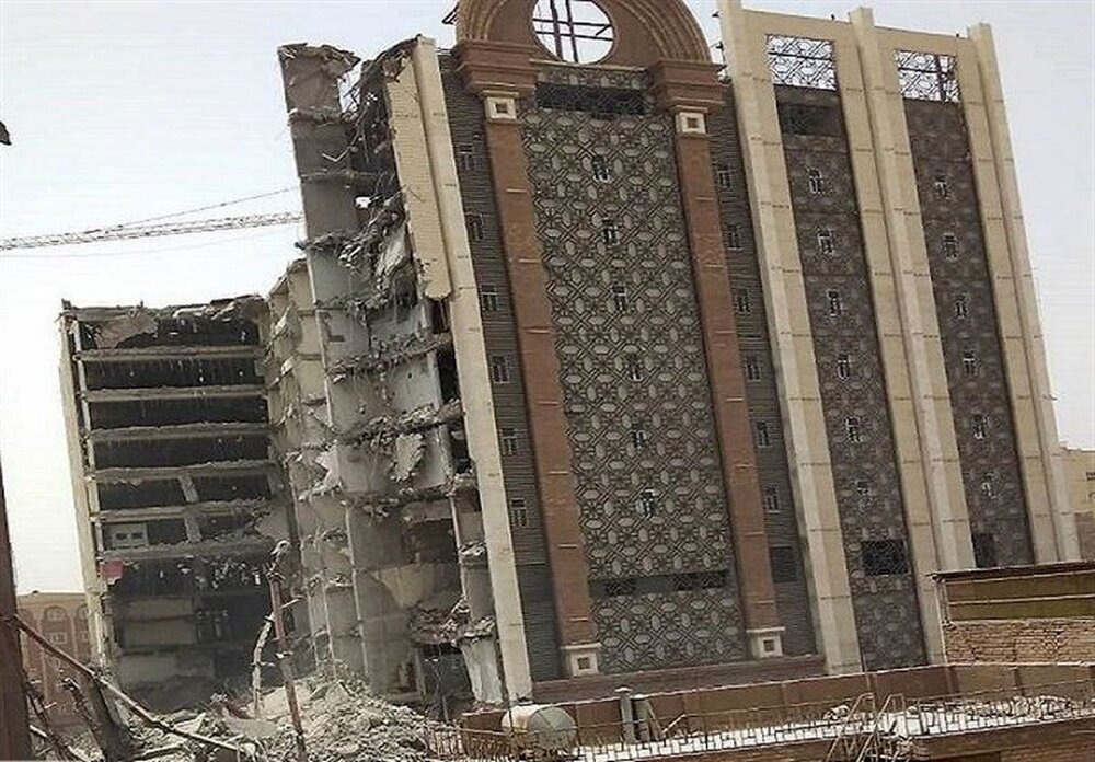 فاجعه مهندسی در حادثه متروپل /آیا شهرداری آبادان در قبال این فاجعه عظیم پاسخگو خواهد بود؟  فاجعه مهندسی در حادثه متروپل /آیا شهرداری آبادان در قبال این فاجعه عظیم پاسخگو خواهد بود؟