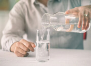 نوشیدن آب زیاد چه عوارضی دارد؟