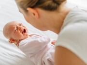 چه وقت باید گریه کردن نوزاد را جدی بگیریم؟