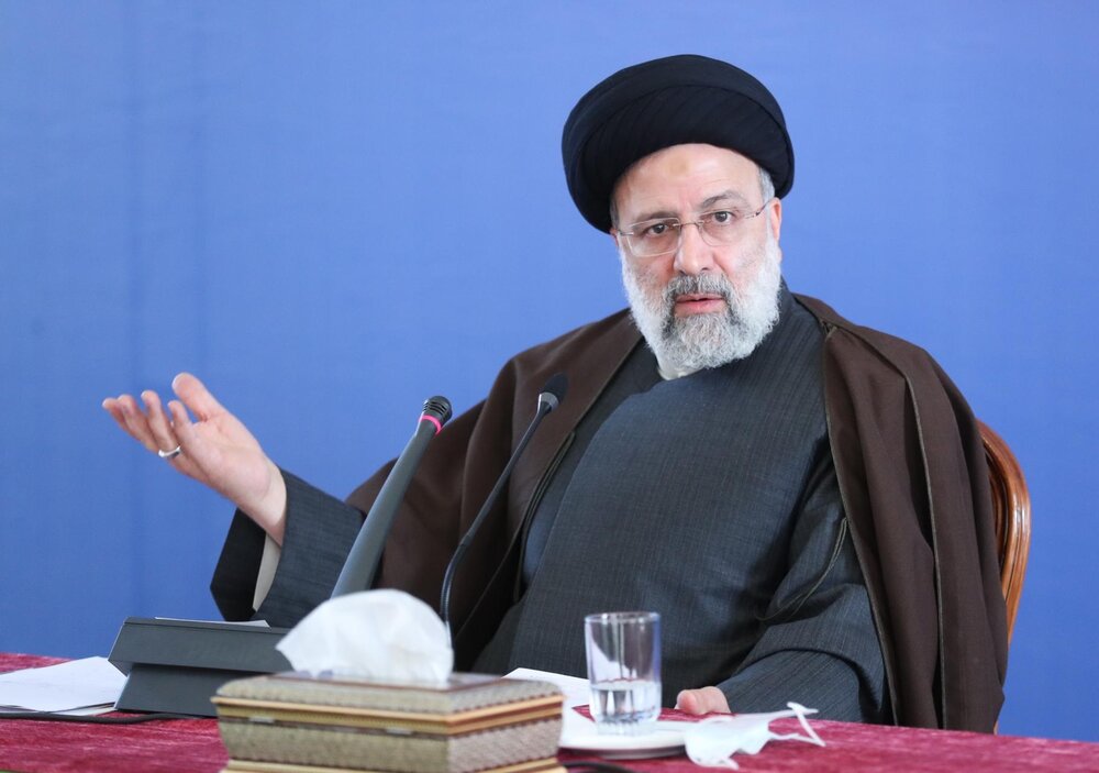 آقای رییسی عذرخواهی کنید   آقای رییسی عذرخواهی کنید