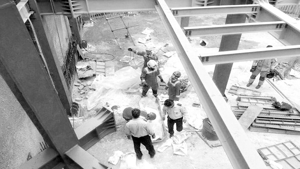 زندگی لرزان کارگران ساختمانی زندگی لرزان کارگران ساختمانی