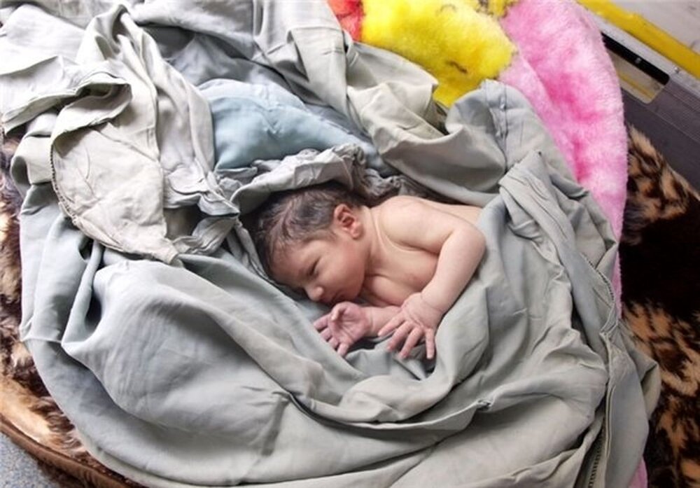 پیدا شدن یک نوزاد رها شده در محله افسریه تهران