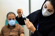 مردم برای تزریق واکسن کرونا به صف شدند