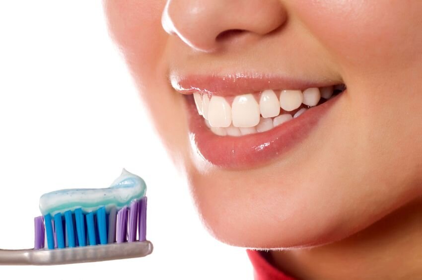 مسواک برقی بهتر است یا دستی؟ مسواک برقی بهتر است یا دستی؟
