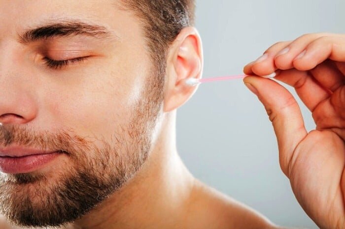 خطرهای استفاده از گوش پاک کن  خطرهای استفاده از گوش پاک کن