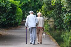 پیاده روی کوتاه در افراد ۸۵ سال به بالا و افزایش طول عمر