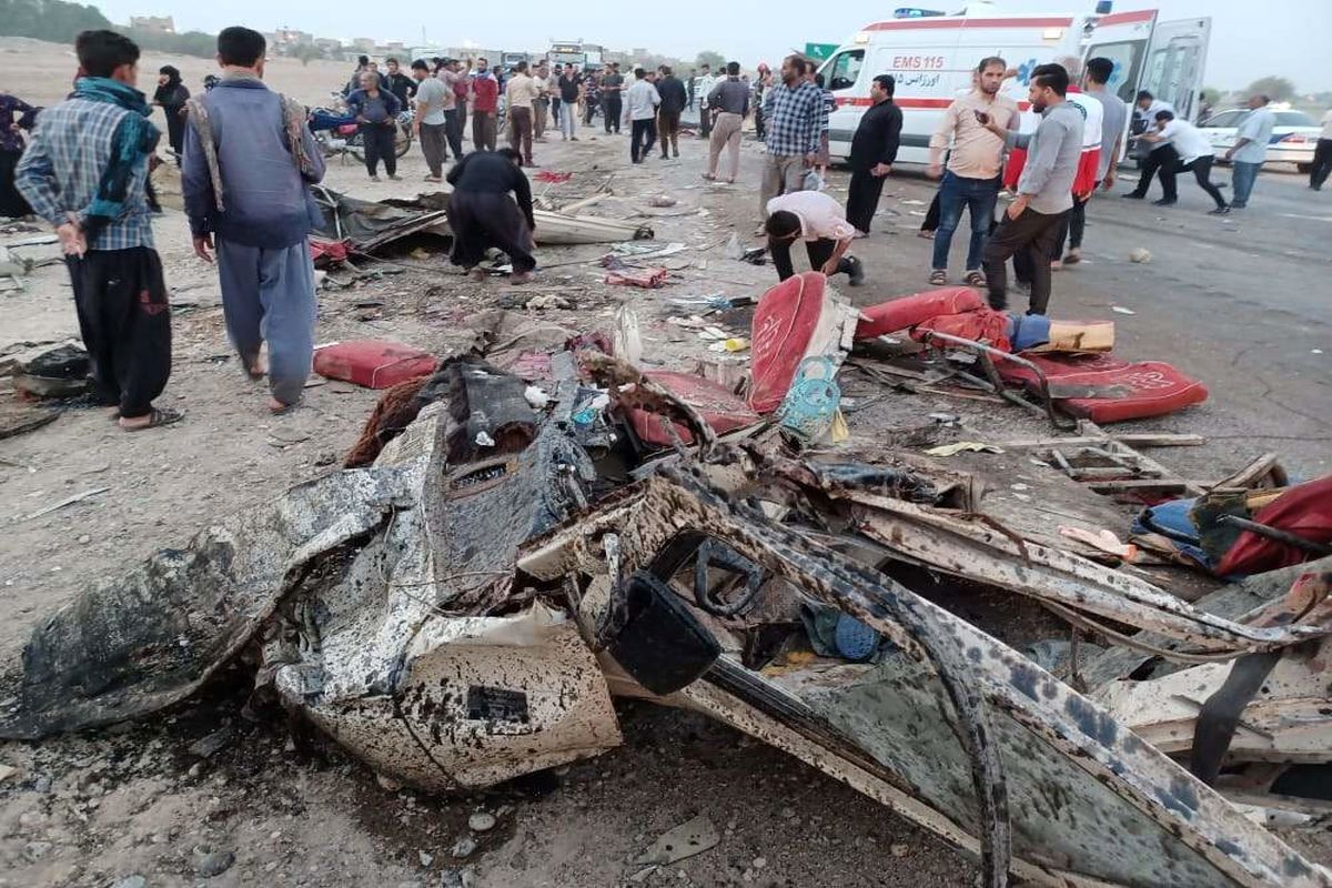 اعلام دو روز عزای عمومی در شوشتر در پی تصادف مرگبار مینیبوس کارگران اعلام دو روز عزای عمومی در شوشتر در پی تصادف مرگبار مینیبوس کارگران