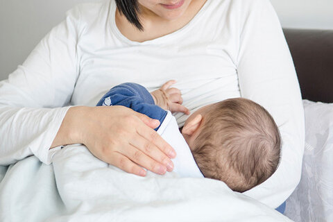 فواید تغذیه انحصاری با شیر مادر برای کودک