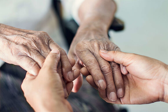 سالمندان؛ بیشترین متقاضیان دریافت خدمات درمان در منزل جهاددانشگاهی