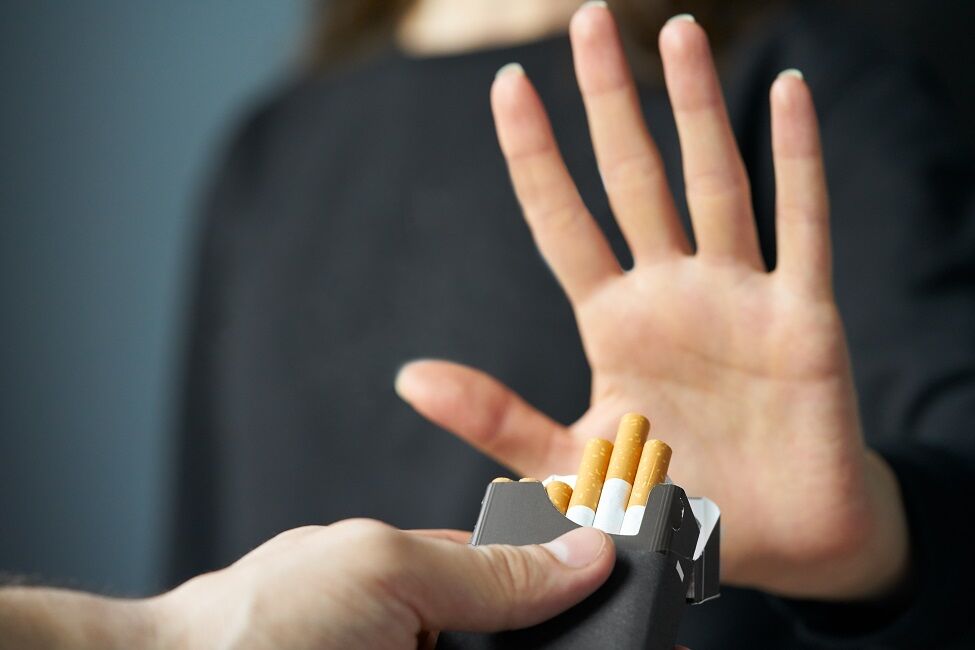 چگونه  مصرف دخانیات باعث افزایش فشارخون می شود؟