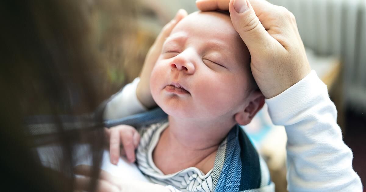 مهمترین روش‌های مراقبت از نوزاد و اهمیت تغذیه و خواب برای رشد او