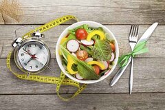 بهترین فاصله زمانی غذا خوردن برای کاهش وزن