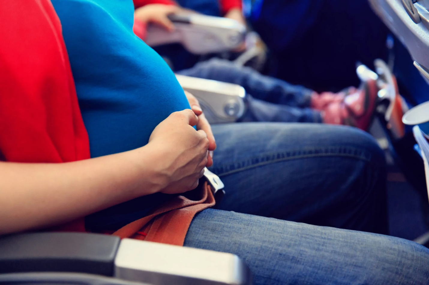 بایدها و نبایدهای سفر حین بارداری
