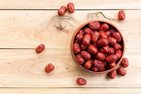 مقایسه میزان کلسیم در سنجد، کلم یا پای مرغ با لبنیات