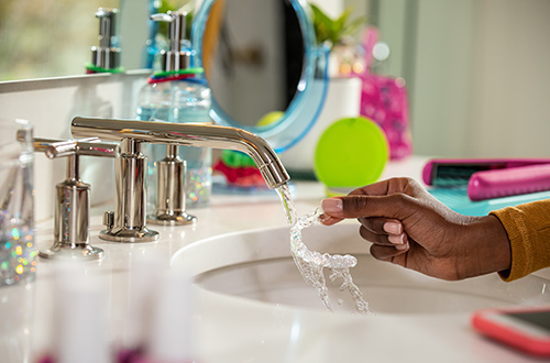 چگونه از ارتودنسی ثابت و متحرک مراقبت کنیم؟