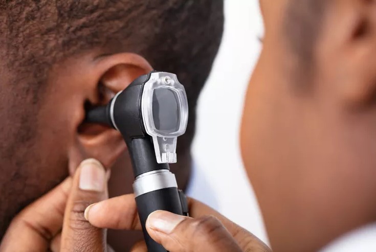 همه چیز درباره نحوه معاینه گوش با اتوسکوپ