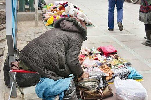 بیمه شدن دستفروشان با اخذ مجوز مشاغل سیار بیمه شدن دستفروشان با اخذ مجوز مشاغل سیار