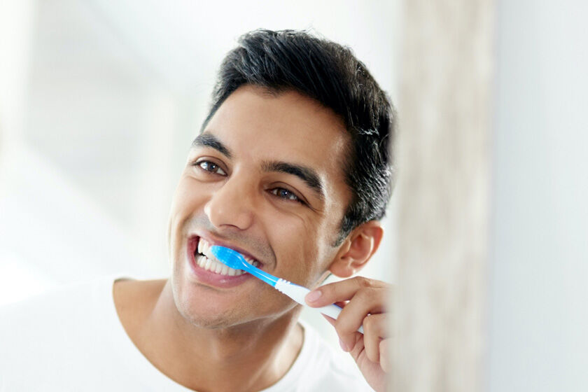 برای سفید کردن دندان‌ها چه خمیر دندانی بخریم؟
