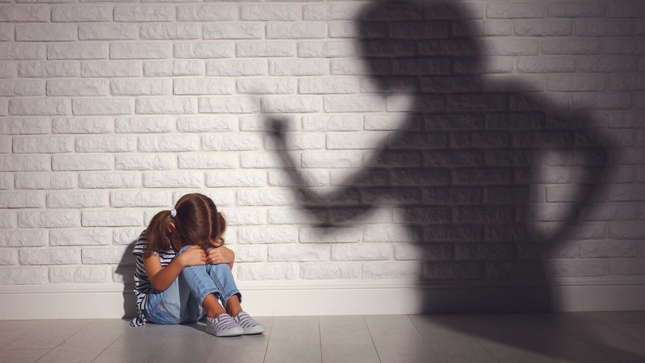 چرا باید به کودک آزاری توجه کرد چرا باید به کودک آزاری توجه کرد