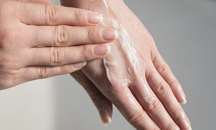 چگونه خشکی پوست را کاهش دهیم؟