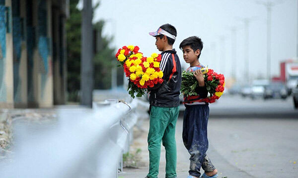 با کودکان کار چگونه برخورد کنیم؟ با کودکان کار چگونه برخورد کنیم؟