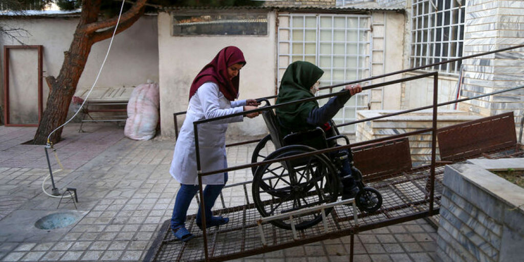 ۱۳۶ هزار معلول پشت نوبت دریافت حق پرستاری ۱۳۶ هزار معلول پشت نوبت دریافت حق پرستاری