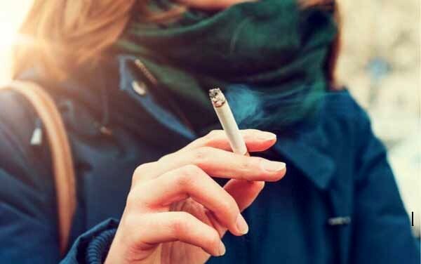 عوارض مصرف دخانیات در زنان