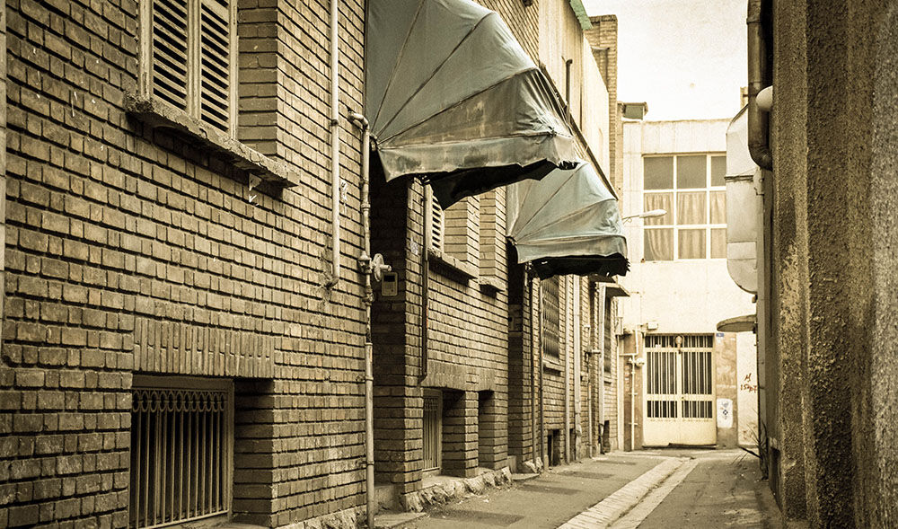 ستونهای لرزان تهران ستونهای لرزان تهران