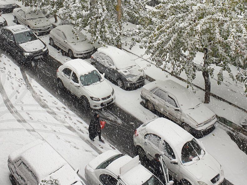 چطور با وجود بودجه ۴۴ میلیاردی ستاد برف‌روبی، تهران با یک برف قفل شد