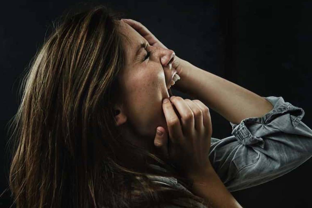 10 نشانه اصلی داشتن بیماری سایکوز یا روان پریشی