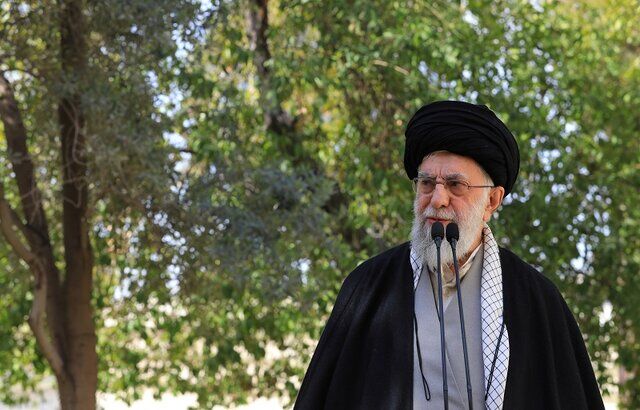 رهبر انقلاب: موضوع مسمومیت دانشآموزان یک جنایت بزرگ و غیر قابل اغماض است رهبر انقلاب: موضوع مسمومیت دانشآموزان یک جنایت بزرگ و غیر قابل اغماض است