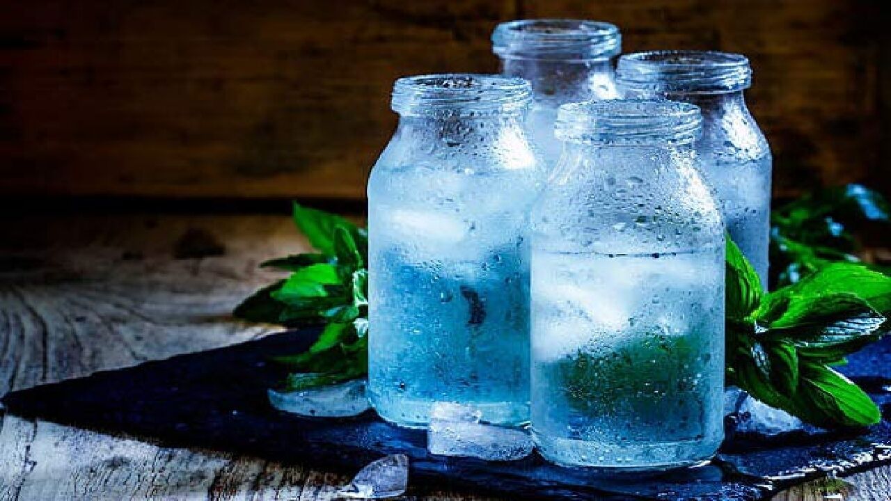 آب یخ برای افطار ممنوع! آب یخ برای افطار ممنوع!