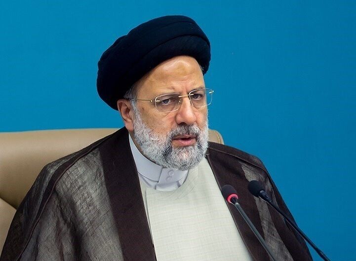 آقای رئیسی! آیا رفته اید یک مغازه خرید کنید تا بدانید مردم چه می کشند؟ آقای رئیسی! آیا رفته اید یک مغازه خرید کنید تا بدانید مردم چه می کشند؟