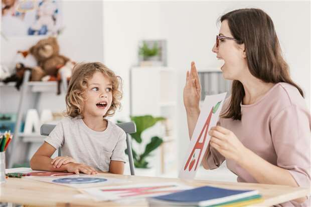 تخم کفتر و بلدرچین زبان بچه را باز میکند؟ تخم کفتر و بلدرچین زبان بچه را باز میکند؟