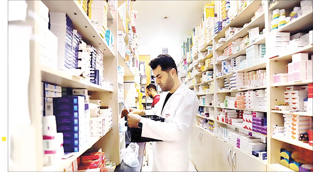 فعالیت غیرمجاز داروخانهها بدون مسئول فنی فعالیت غیرمجاز داروخانهها بدون مسئول فنی