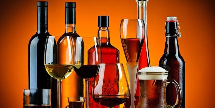 ۹۰۰ لیتر مشروبات الکلی در دانشگاه علوم پزشکی ایران کشف شد/توضیح وزارت بهداشت