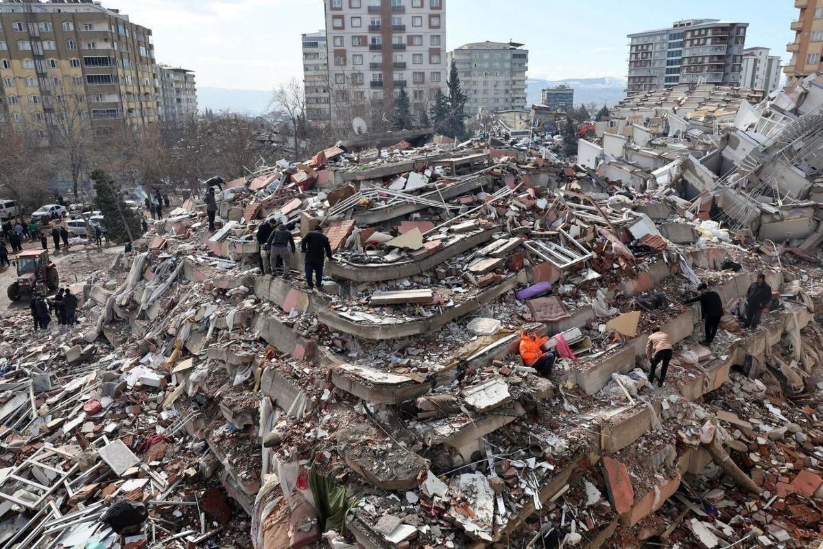 تصاویر/ یک روز بعد از زلزله ۷ ریشتری تهران از نگاه هوش مصنوعی
