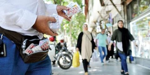 فروش داروهای کمیاب در بیرون داروخانه!