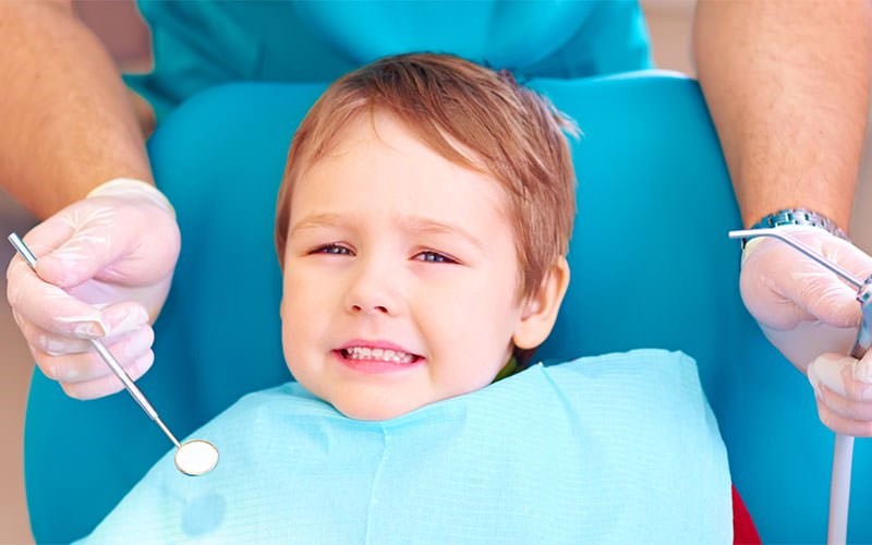 ارائه چند راهکار برای مقابله با ترس کودک از دندانپزشکی