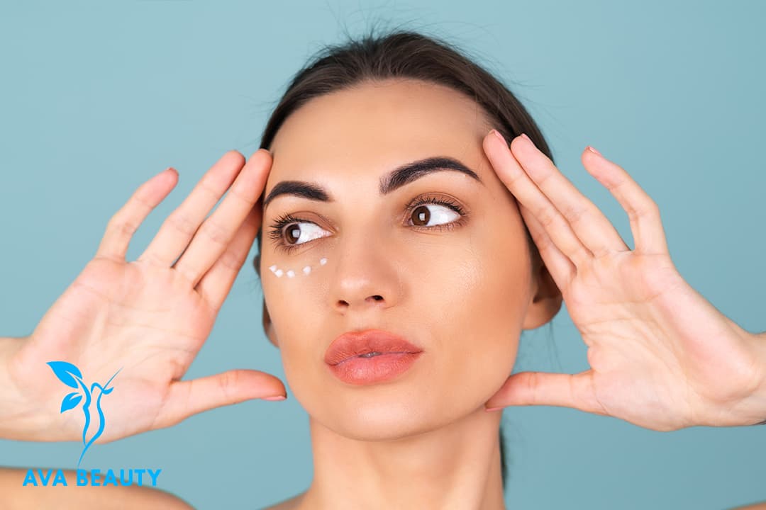 علت کوچک شدن چشم بعد از عمل بلفاروپلاستی چیست؟ + درمان