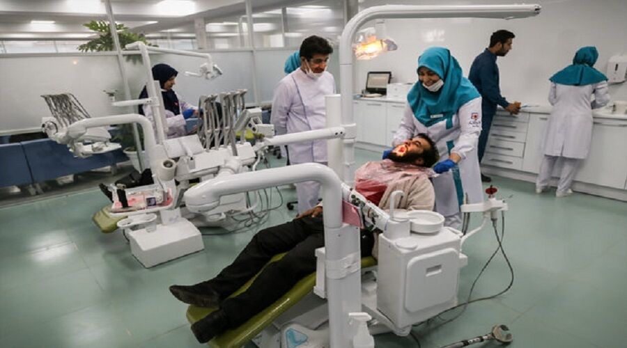 فعالیت ۲۸۰۰ دندانپزشک در ۳۴۰۰ مرکز جامع سلامت فعالیت ۲۸۰۰ دندانپزشک در ۳۴۰۰ مرکز جامع سلامت