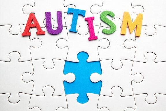یک مبتلا به اوتیسم به ازای هر ۱۵۰تولد در کشور / افزایش پوشش بیمه‌ای خدمات این بیماران